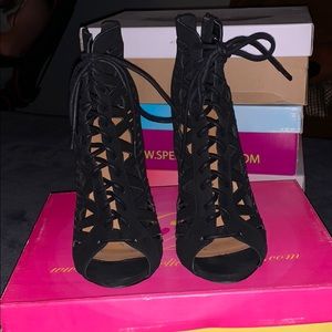 Black very cute laced heels